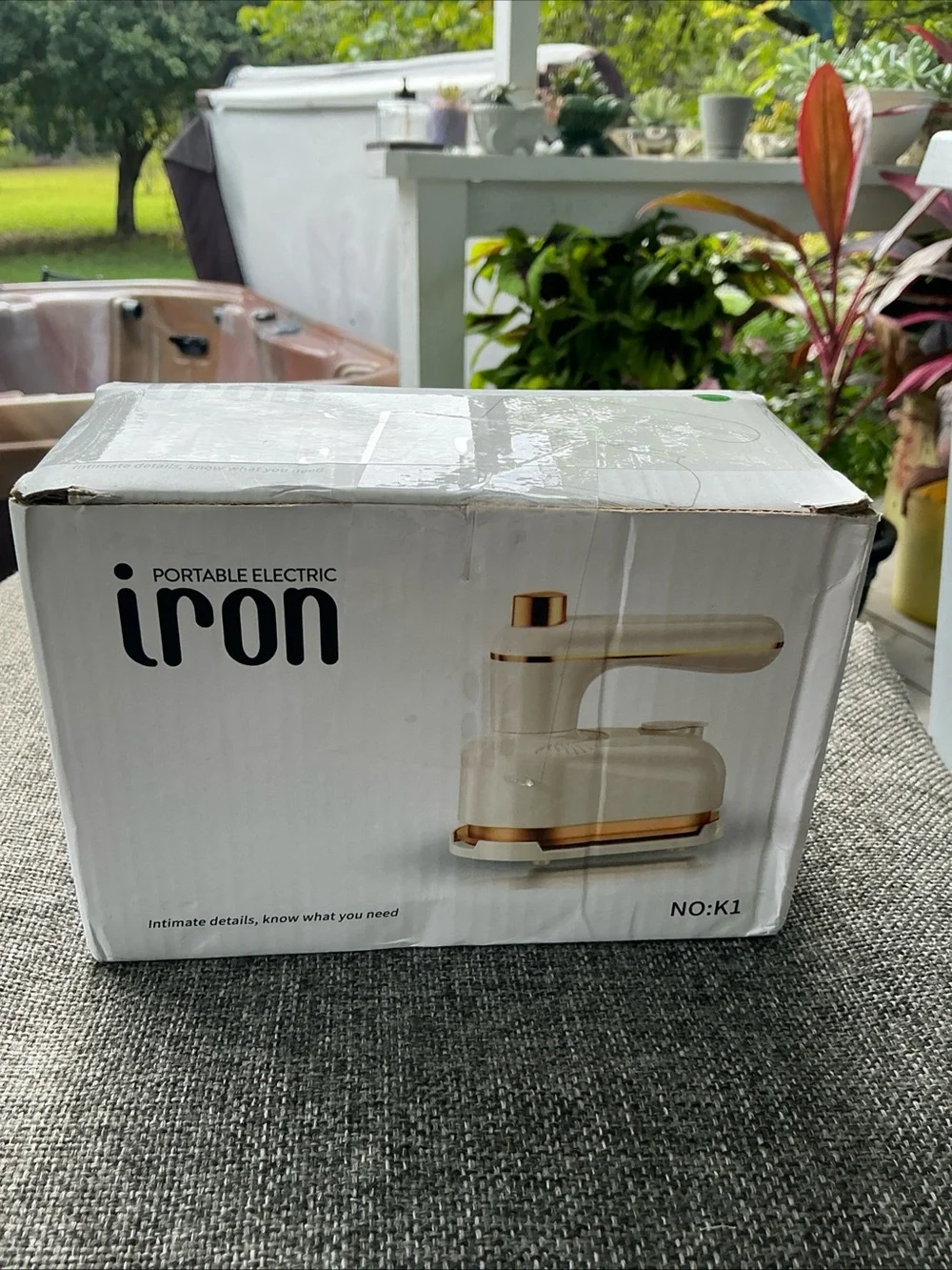 IRO Portable Electric Iron K1 in Cream with Gold Trim